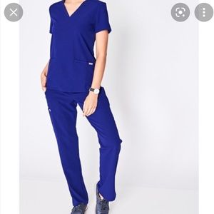 #FIGS #FigsScrubSet #Bluescrubs Sold out!